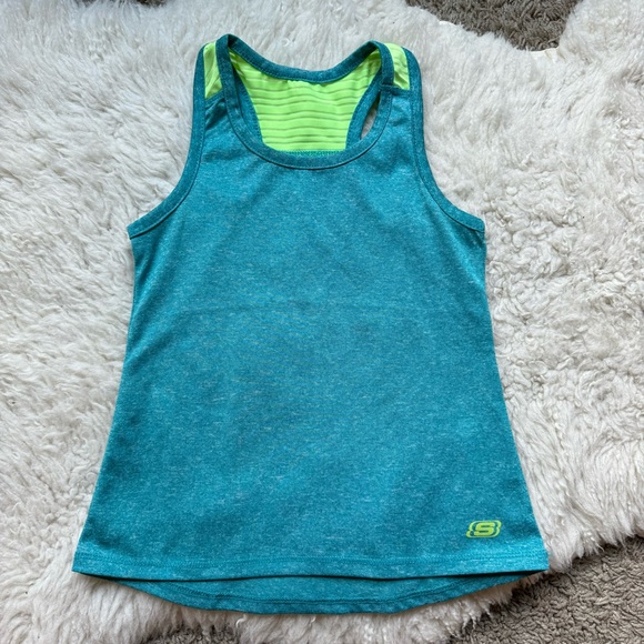 Huge Lot of 9️⃣ Shirts | 4T - Picture 10 of 11